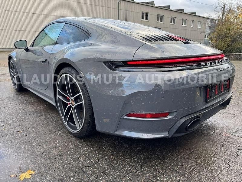 Gebraucht Porsche 992 Sport 480 PS (353 kW) 2025 Grau Coupé