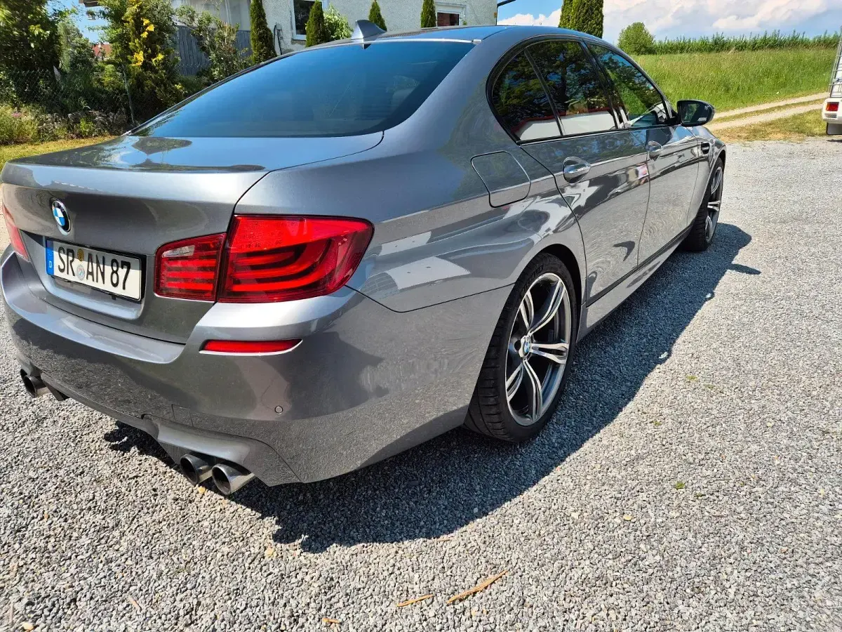 Gebraucht BMW M5 560 PS (411 kW) 2012 Silber Limousine