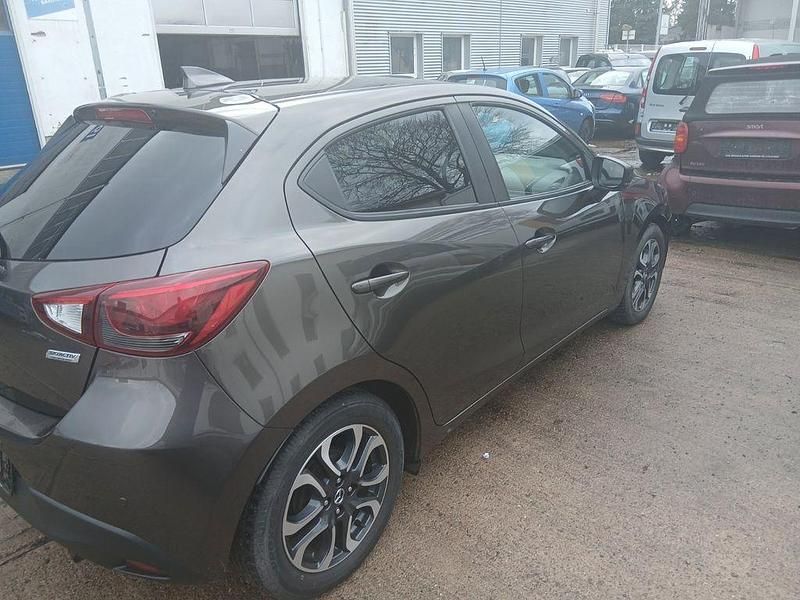 Gebraucht Mazda 2 Exclusive-Line 90 PS (66 kW) 2017 Braun Limousine