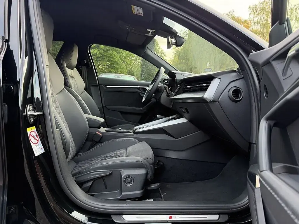 Gebraucht Audi S3 Sport 310 PS (228 kW) 2023 Mythosschwarz (metallic) Limousine