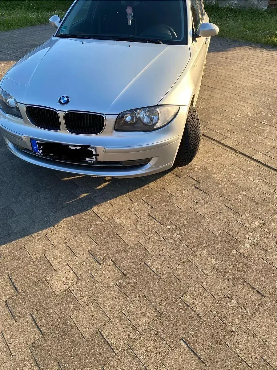 Gebraucht BMW 116 122 PS (89 kW) 2009 Silber Kleinwagen