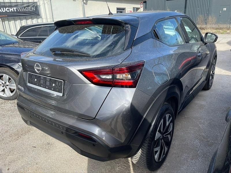 Gebraucht Nissan Juke Acenta 114 PS (83 kW) 2023 Grau SUV