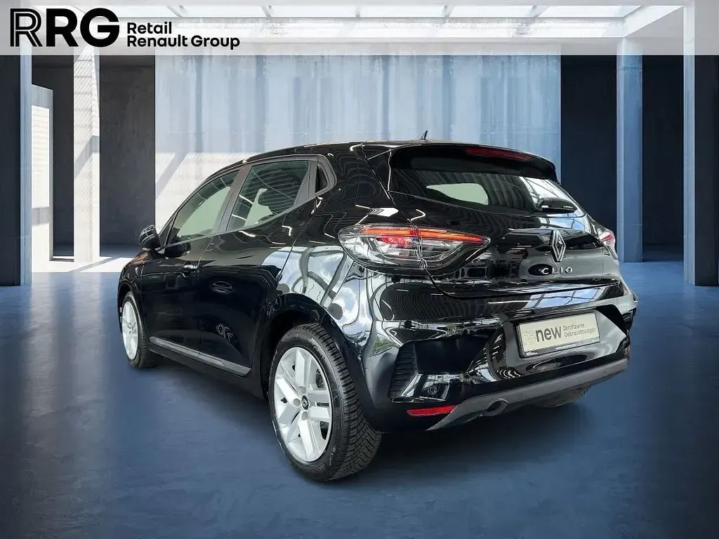 Begagnad Renault Clio V Evolution 91 HK (66 kW) 2025 Svart Sedan