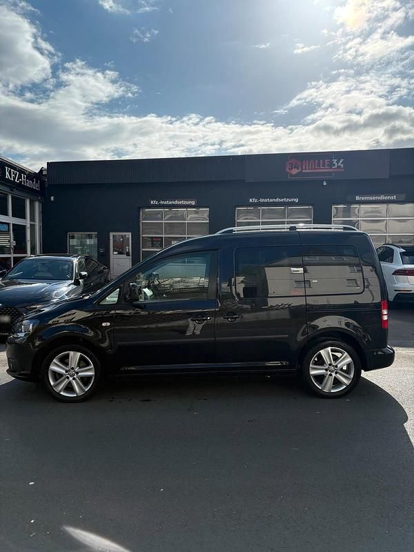 Gebraucht VW Caddy 140 PS (102 kW) 2015 Schwarz Van / Kleinbus