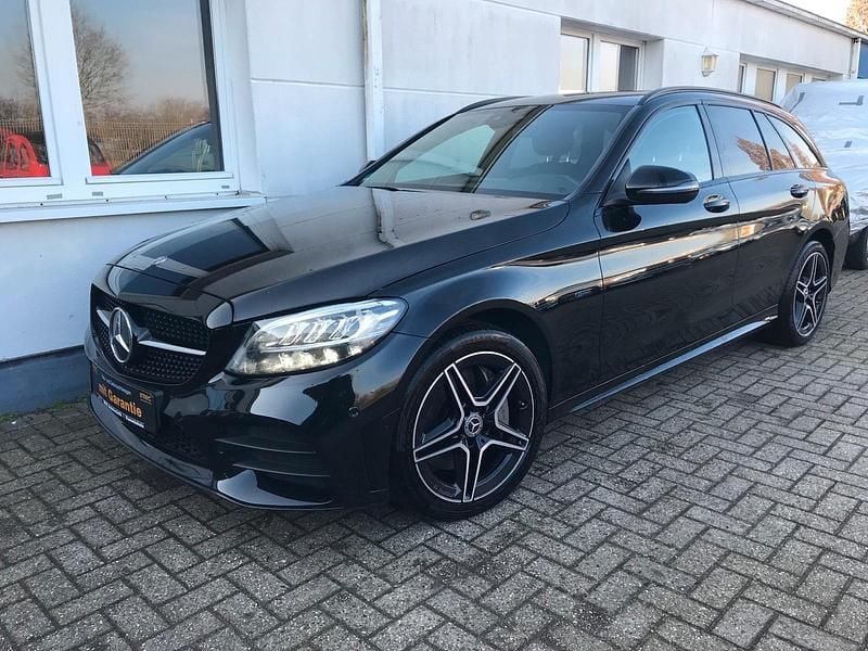 Gebraucht Mercedes C300 AMG line 194 PS (142 kW) 2020 Schwarz Kombi