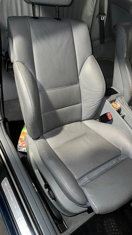 Gebraucht BMW 325 192 PS (141 kW) 2001 Blau Coupé