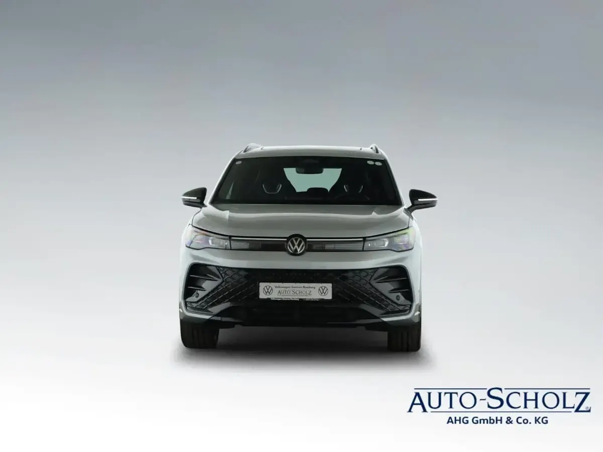 Gebraucht VW Tiguan R-line Plus 265 PS (194 kW) 2025 Silber SUV