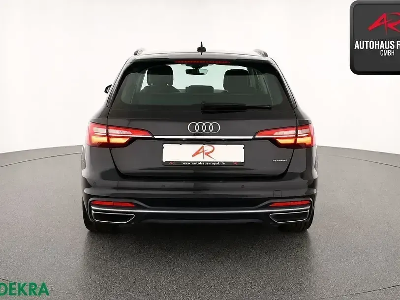 Gebraucht Audi A4 S-Line 204 PS (150 kW) 2023 Brillantschwarz Kombi