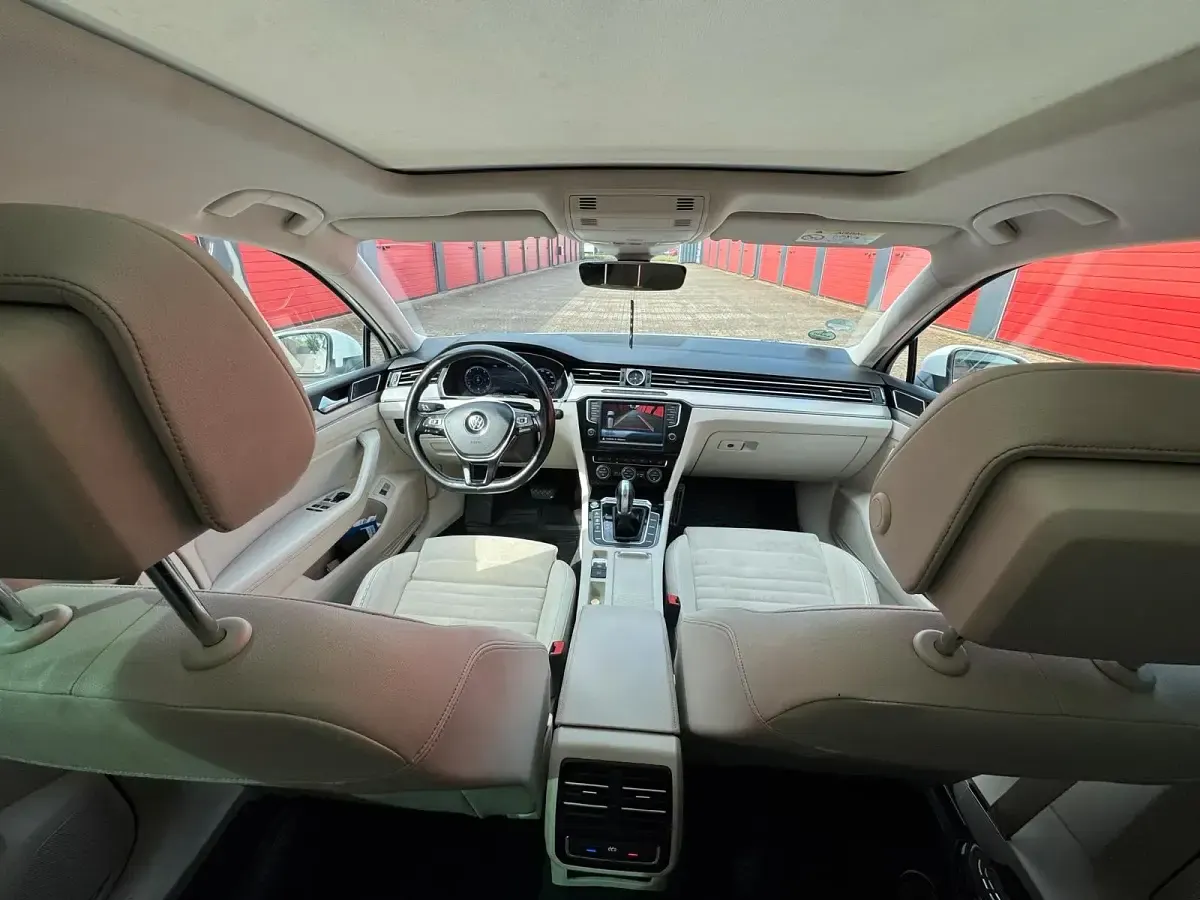 Gebraucht VW Passat Highline 190 PS (139 kW) 2016 Weiß Kombi