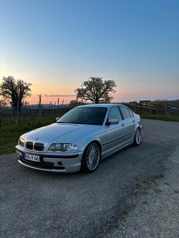 Grau Gebraucht 1998 BMW 328 Limousine | 4.999 € (Guter Preis) - Bild 1/4