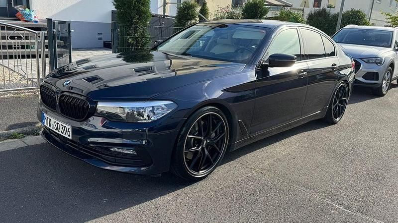 Blau Gebraucht 2018 BMW 540 Shadowline Limousine | 31.400 € (Fairer Preis) - Bild 1/4