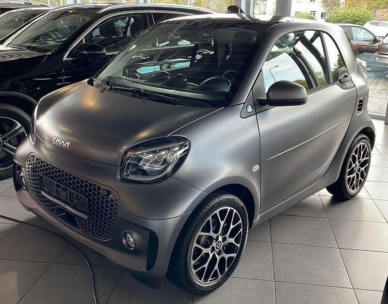 Grau Gebraucht 2022 Smart ForTwo Electric Drive Coupé | 15.500 € (Teuer) - Bild 1/4