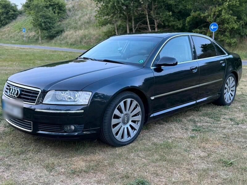 Schwarz Gebraucht 2004 Audi A8 Limousine | 4.350 € (Fairer Preis) - Bild 1/4