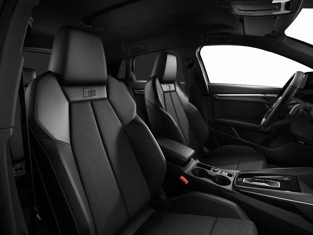 Gebraucht Audi A3 S-Line 150 PS (110 kW) 2025 Daytonagrau perleffekt Limousine
