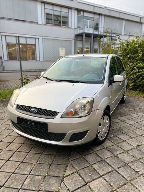 Silber Gebraucht 2008 Ford Fiesta Style Kleinwagen | 990 € (Superpreis) - Bild 1/4