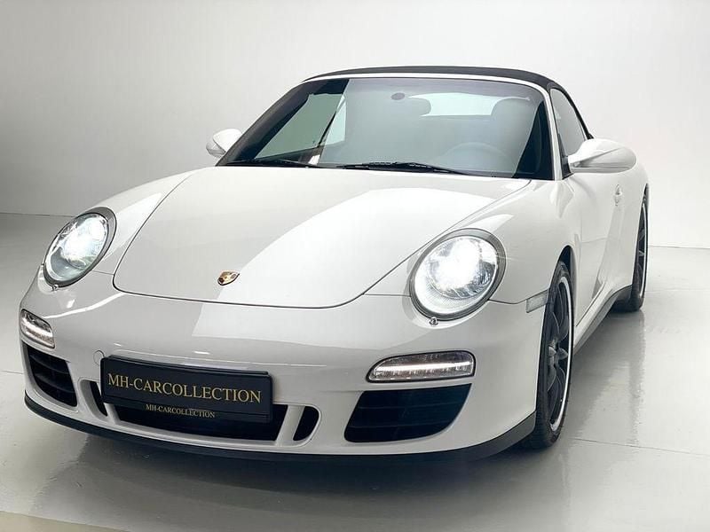 Weiß Gebraucht 2011 Porsche 911 Carrera GTS Cabrio | 104.997 € (Etwas zu teuer) - Bild 1/4