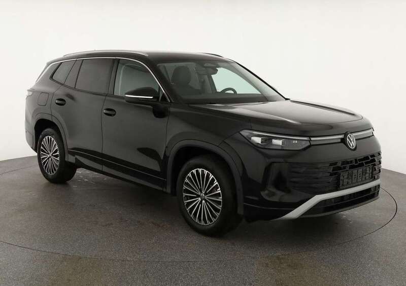 Grenadill schwarz metallic Neu 2025 VW Tayron Life SUV | 42.595 € (Guter Preis) - Bild 1/4