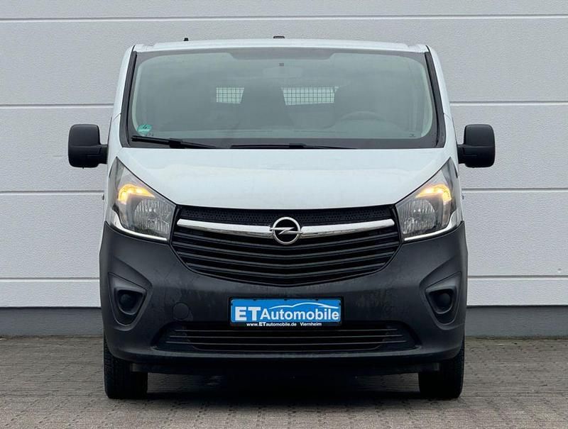 Gebraucht Opel Vivaro 120 PS (88 kW) 2015 Weiß Van / Kleinbus