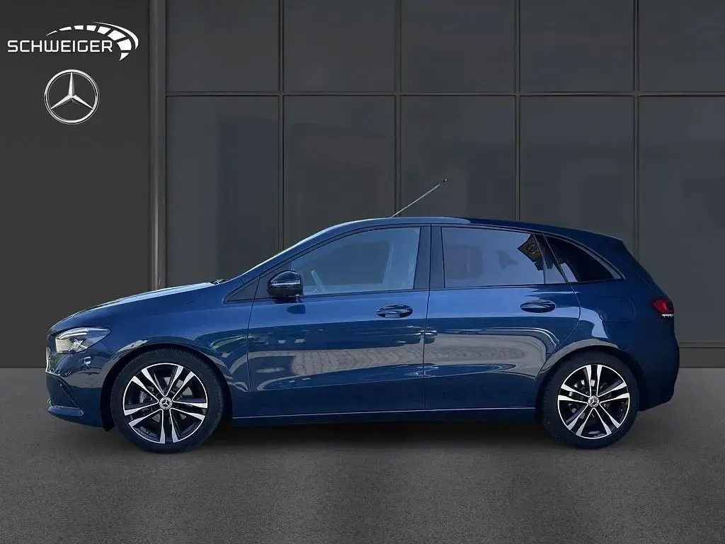 Gebraucht Mercedes B180 Progressive 136 PS (100 kW) 2019 Blau Kleinwagen