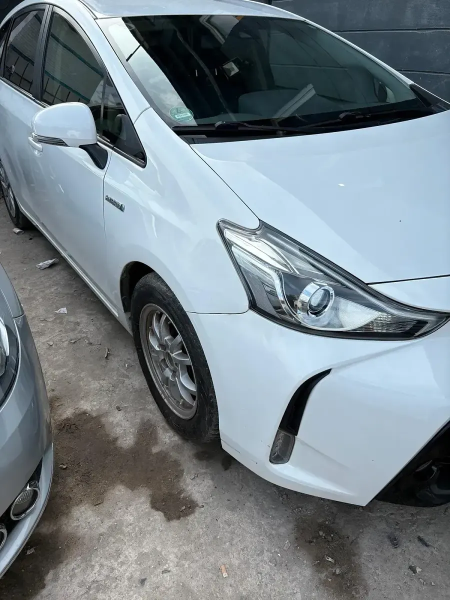 Gebraucht Toyota Prius+ Plus 136 PS (100 kW) 2019 Weiß Van / Kleinbus
