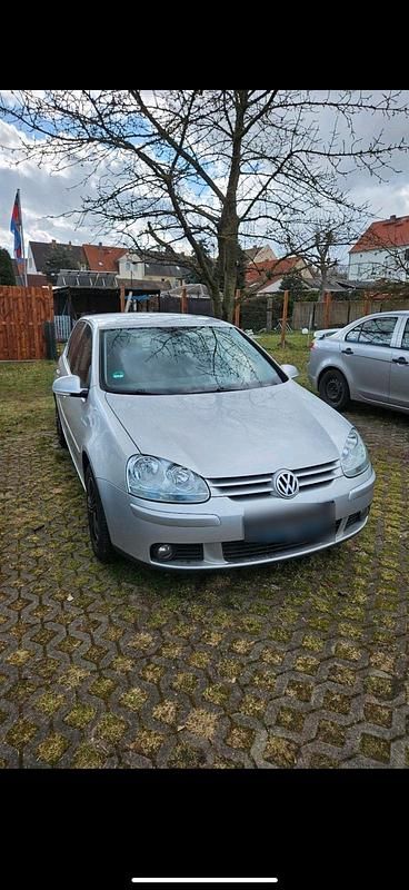 Gebraucht VW Golf V 115 PS (84 kW) 2005 Silber Kleinwagen