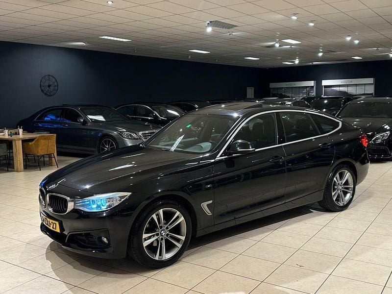 Gebraucht BMW 318 Gran Turismo Sport Line 143 PS (105 kW) 2015 Schwarz Limousine