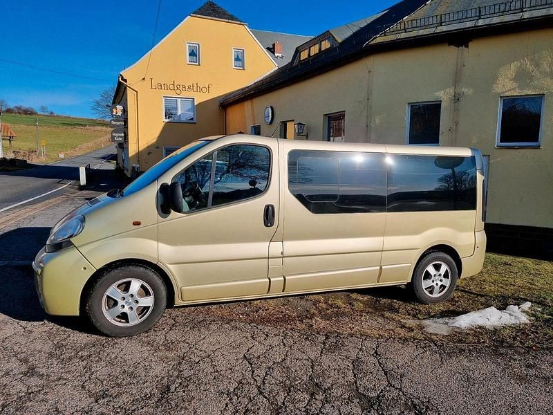 Gebraucht Renault Trafic 135 PS (99 kW) 2005 Gold Van / Kleinbus