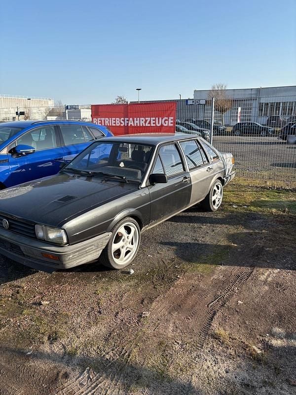 Brugt VW Santana 90 HK (66 kW) 1986 Grå Sedan