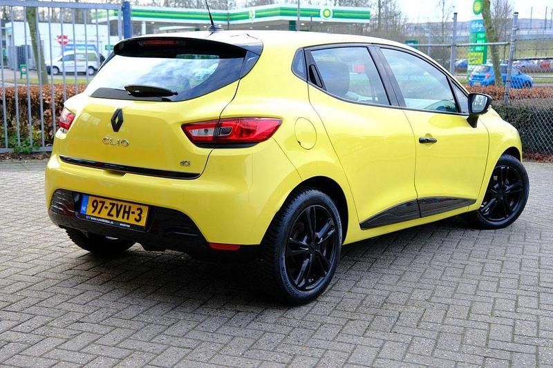 Gebraucht Renault Clio IV Expression 90 PS (66 kW) 2013 Gelb Limousine
