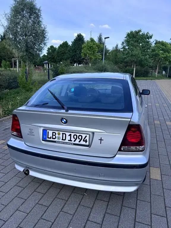Gebraucht BMW 316 Compact 116 PS (85 kW) 2004 Silber Kleinwagen