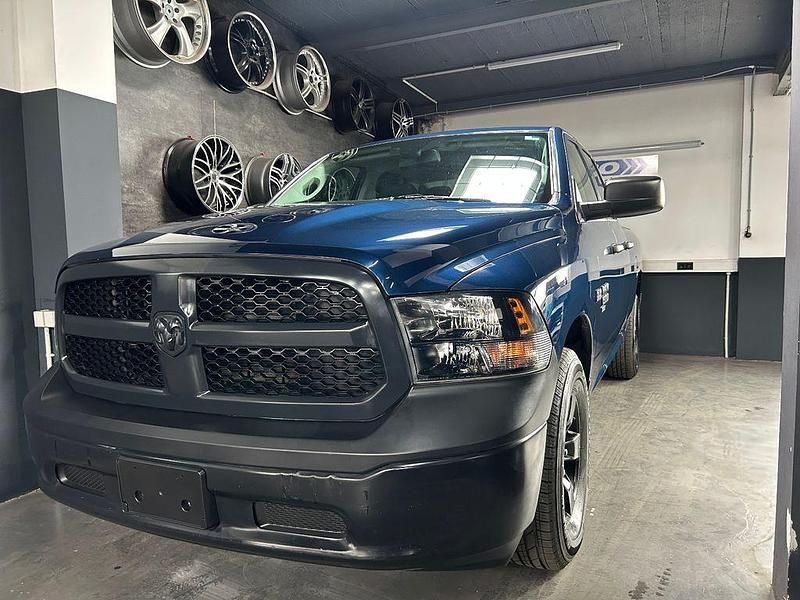 Second-hand Dodge Ram 401 CP (294 kW) 2021 Albastru Pickup