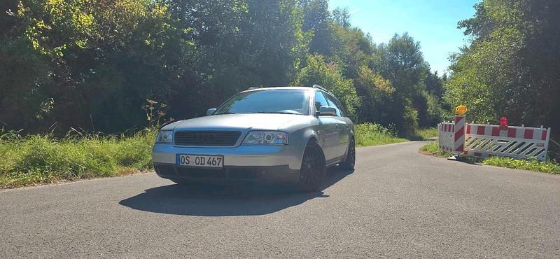 Silber Gebraucht 1999 Audi A6 Kombi | 2.450 € - Bild 1/4