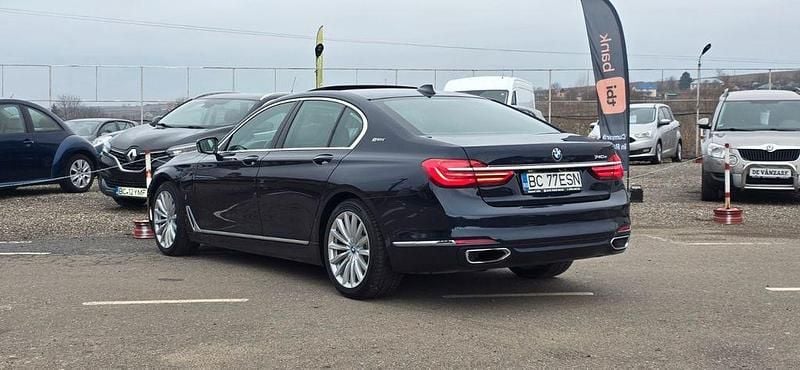 Gebraucht BMW 740 iPerformance 326 PS (239 kW) 2017 Blau Limousine