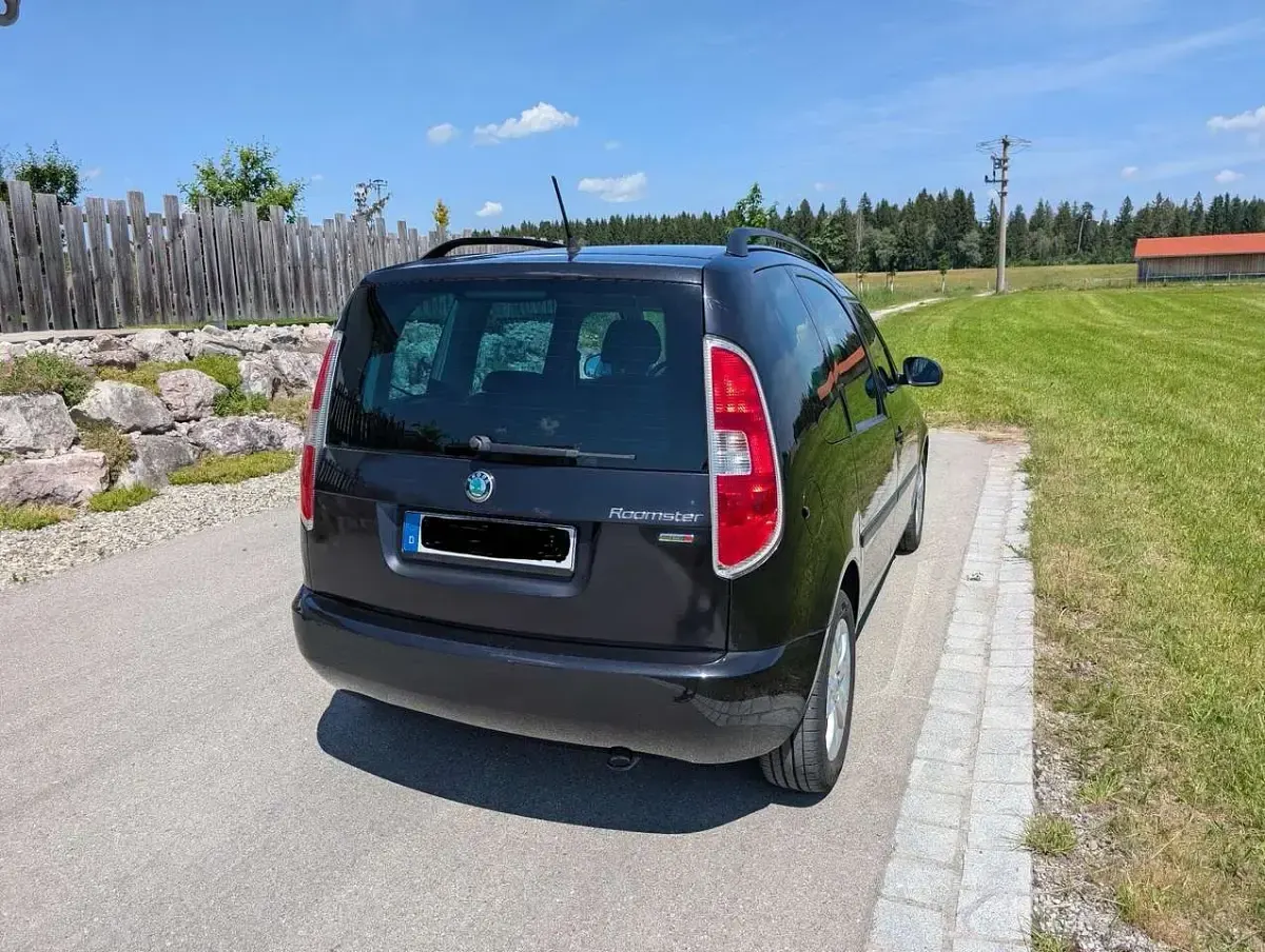 Gebraucht Skoda Roomster Elegance 105 PS (77 kW) 2012 Schwarz Van / Kleinbus