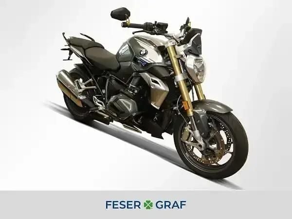 Grau Gebraucht 2024 BMW 125 Performance Kleinwagen | 11.990 € - Bild 1/4