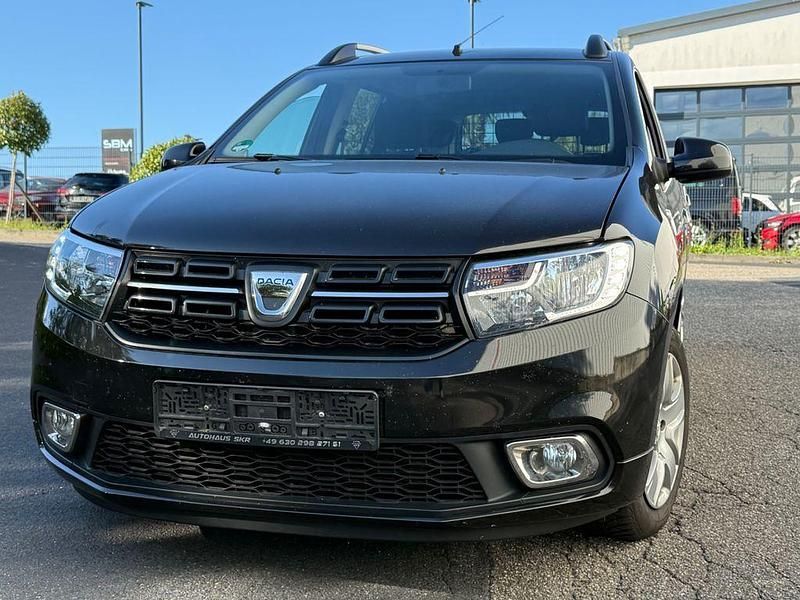 Schwarz Gebraucht 2019 Dacia Logan MCV Comfort Kombi | 8.399 € (Etwas zu teuer) - Bild 1/4
