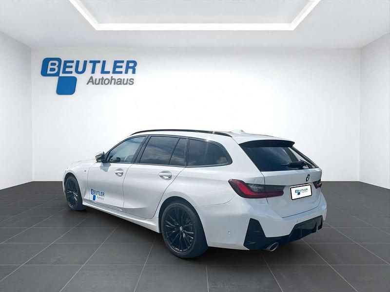 Gebraucht BMW 320 M Sport 190 PS (139 kW) 2024 Weiß Kombi