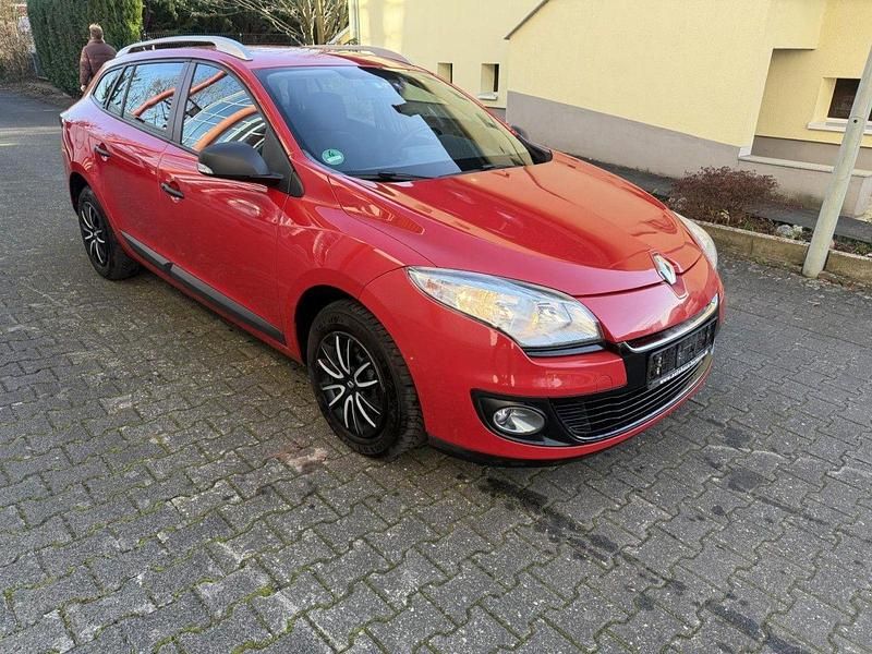 Gebraucht Renault Mégane III 101 PS (74 kW) 2013 Rot Limousine