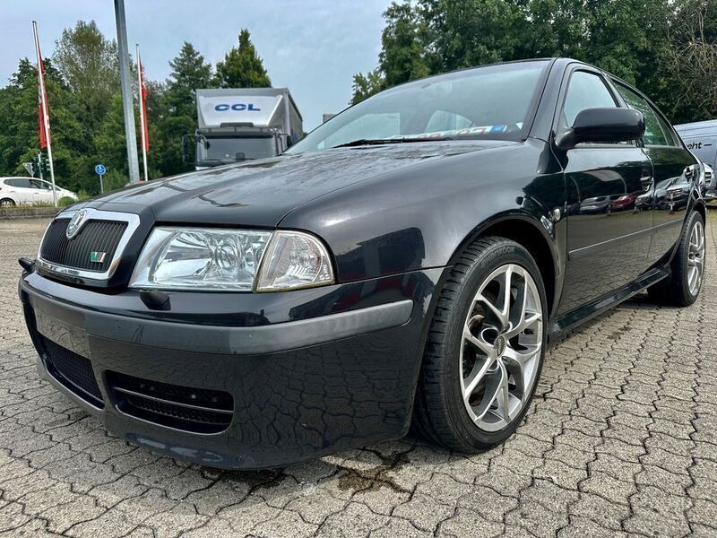Schwarz Gebraucht 2001 Skoda Octavia RS Limousine | 4.890 € - Bild 1/4