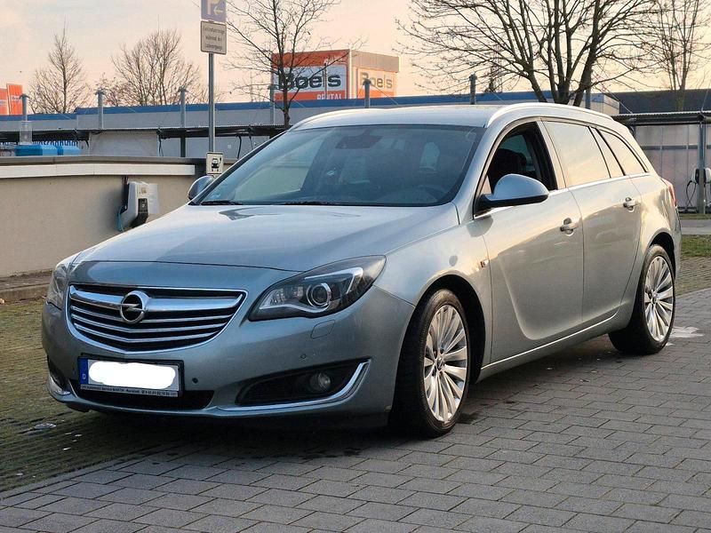 Grau Gebraucht 2013 Opel Insignia Kombi | 4.000 € (Fairer Preis) - Bild 1/4