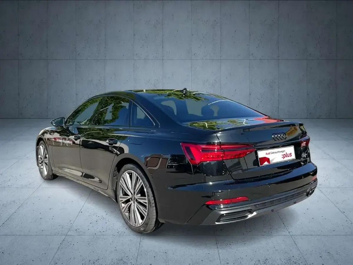 Gebraucht Audi A6 Sport 367 PS (269 kW) 2023 Mythosschwarz metallic Limousine