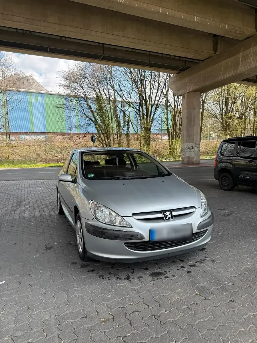Gebraucht Peugeot 307 100 PS (73 kW) 2004 Grau Kleinwagen