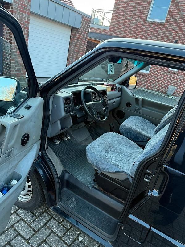 Gebraucht VW T4 68 PS (50 kW) 1991 Schwarz Van