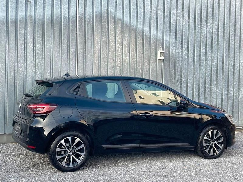 Gebraucht Renault Clio V Equilibre 67 PS (49 kW) 2022 Schwarz Kleinwagen