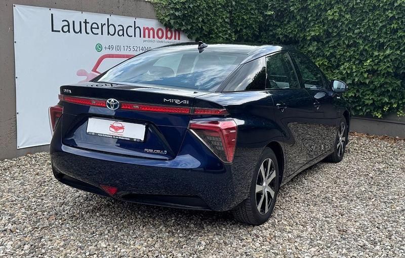 Gebraucht Toyota Mirai 154 PS (113 kW) 2018 Blau Limousine