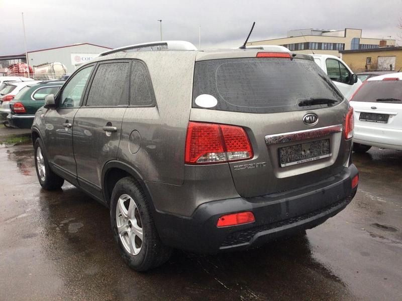 Gebraucht Kia Sorento Attract 174 PS (127 kW) 2010 Silber SUV