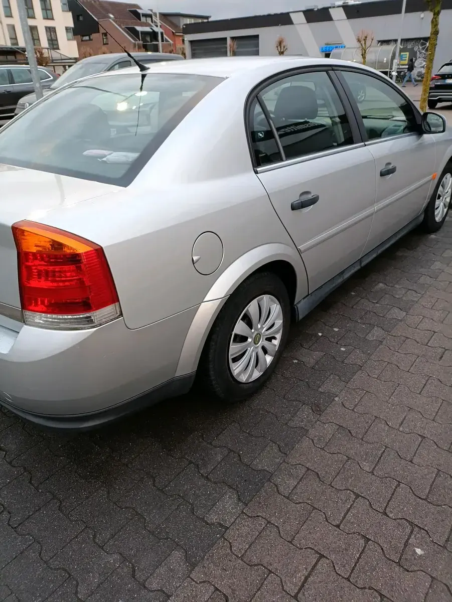 Gebraucht Opel Vectra 147 PS (108 kW) 2003 Grau Limousine
