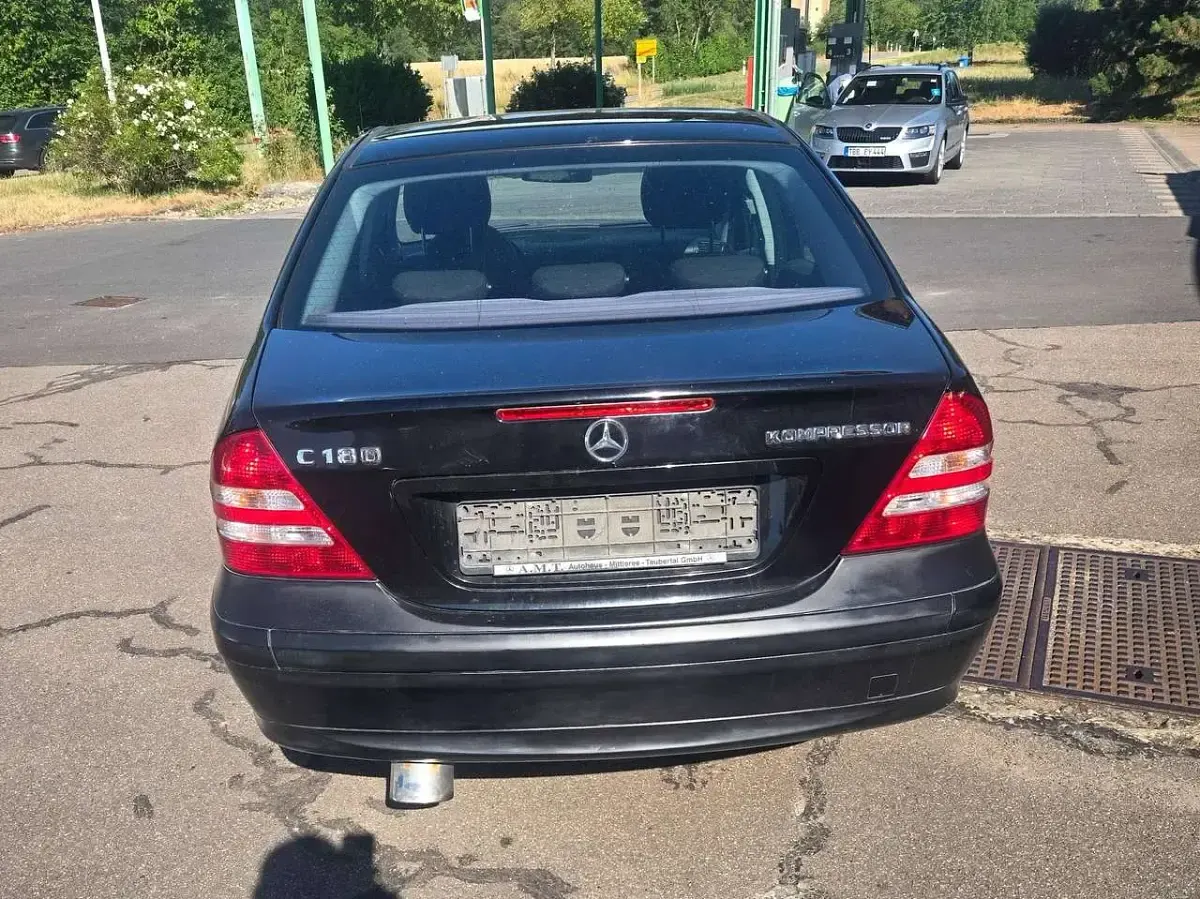 Gebraucht Mercedes C180 Classic 143 PS (105 kW) 2006 Schwarz Limousine
