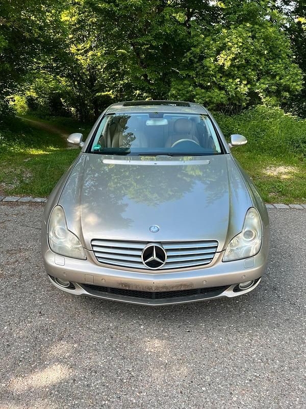 Beige Gebraucht 2006 Mercedes CLS350 Limousine | 3.590 € (Superpreis) - Bild 1/4