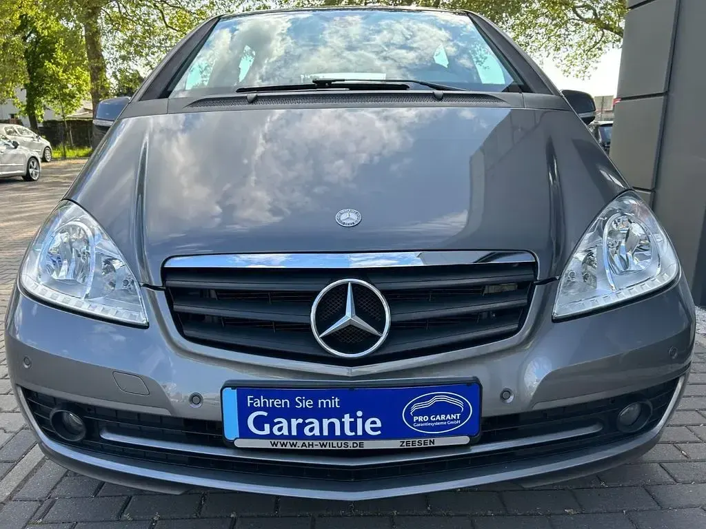 Gebraucht Mercedes A160 95 PS (69 kW) 2012 Grau Limousine